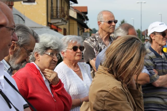 21 luglio 2014 - la commozione dei presenti - al centro maria gillio  archivio franco brunetta-800x533